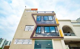 Fabhotel Dream Paradise